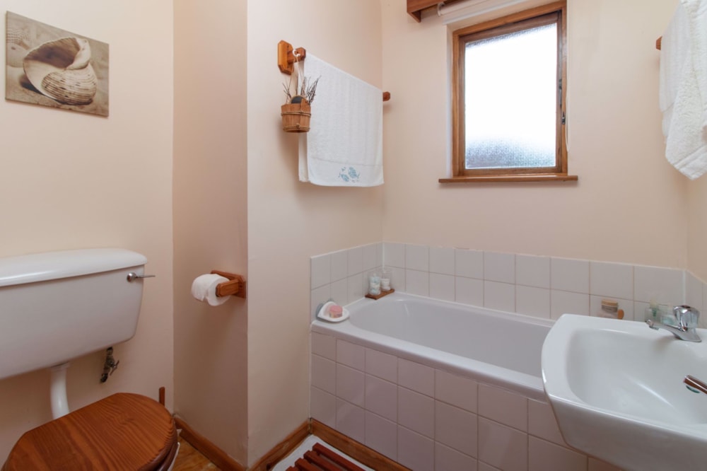 Double-storey house to rent in Cannon Rocks - 1KO1742723 Double-storey house to rent in Cannon Rocks - 1KO1742723