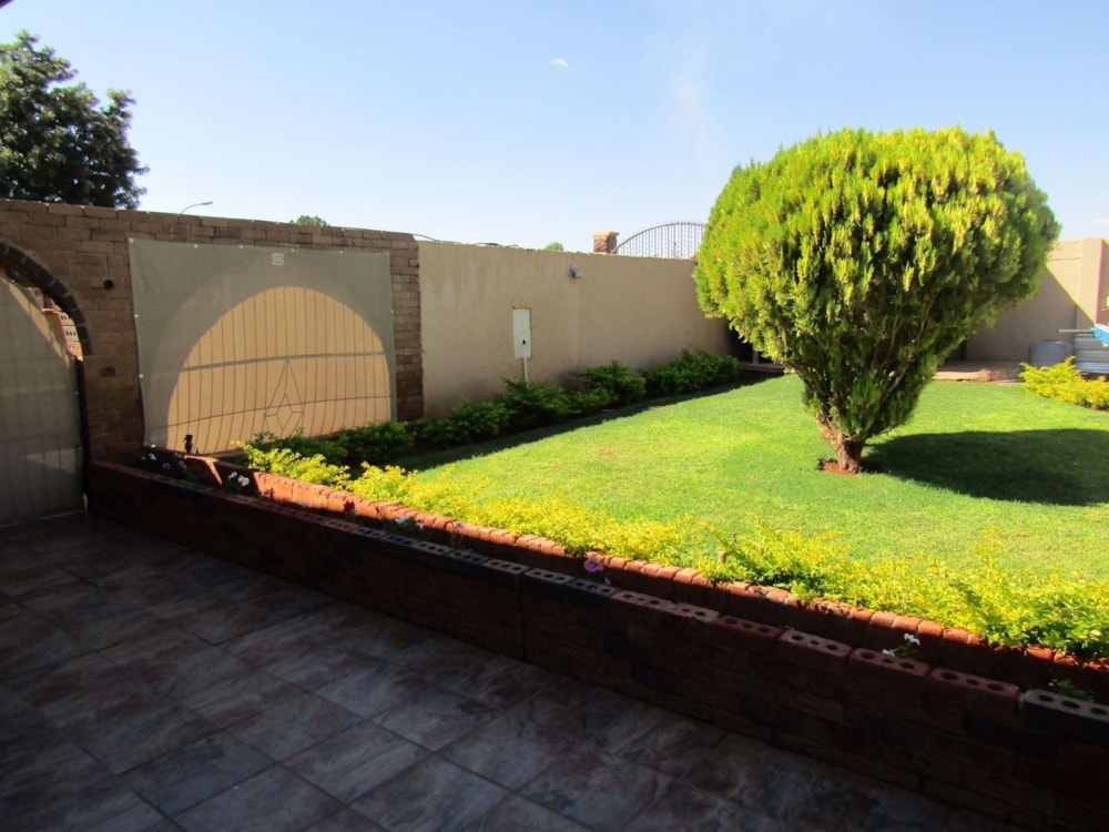 House for sale in Kirstenhof, Kimberley - 1KJ1529880 House for sale in Kirstenhof, Kimberley - 1KJ1529880