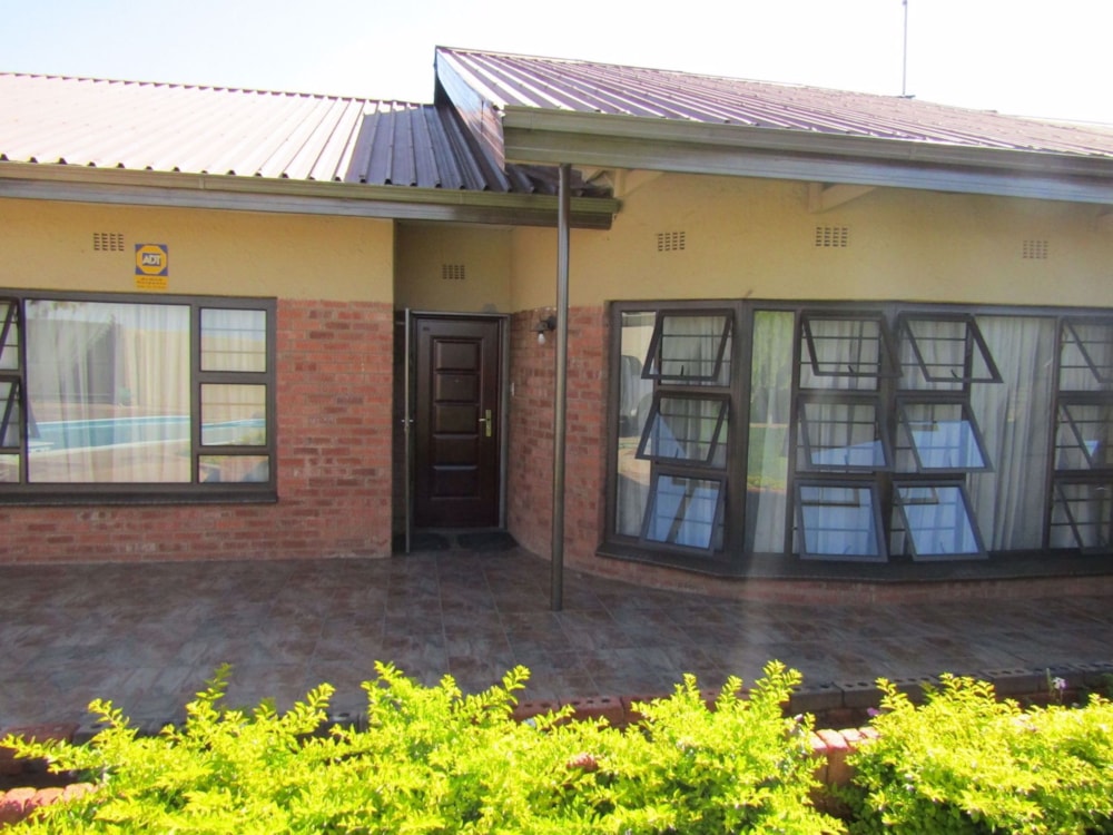 House for sale in Kirstenhof, Kimberley - 1KJ1529880 House for sale in Kirstenhof, Kimberley - 1KJ1529880