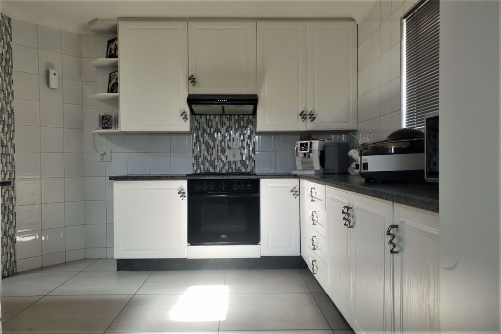 Cluster to rent in Radiokop - RAL1721181