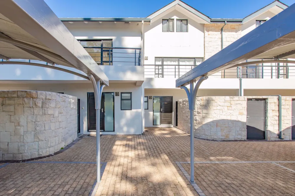 Double-storey cluster sold in Pearl Valley Golf and Country Estate - VLV1734189 Double-storey cluster sold in Pearl Valley Golf and Country Estate - VLV1734189