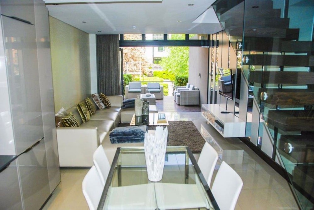 Apartment for sale in Melrose Arch - JD1521186 Apartment for sale in Melrose Arch - JD1521186