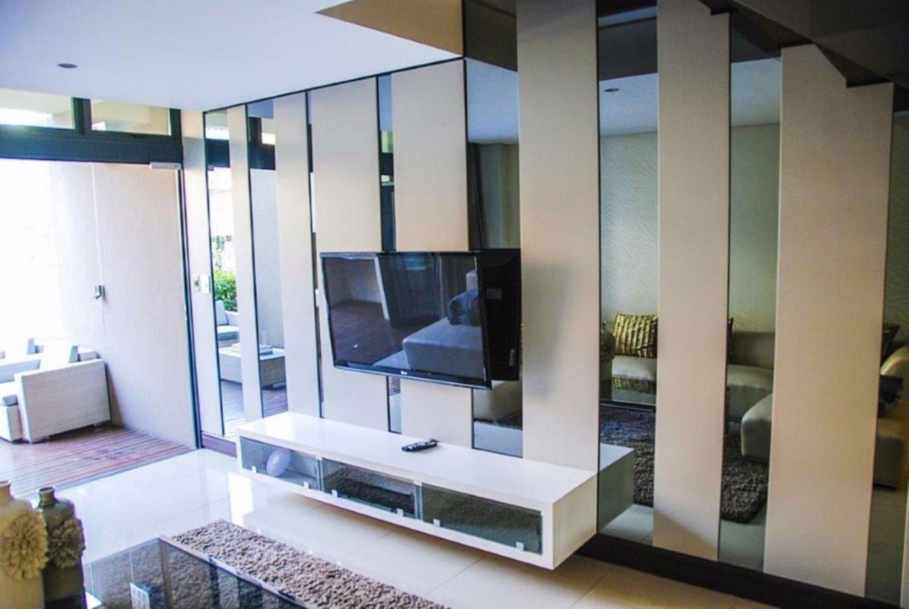 Apartment for sale in Melrose Arch - JD1521186 Apartment for sale in Melrose Arch - JD1521186