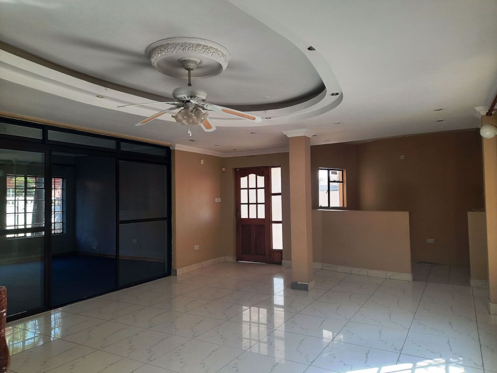 House for sale in Phakalane, Botswana - 3BO1705872