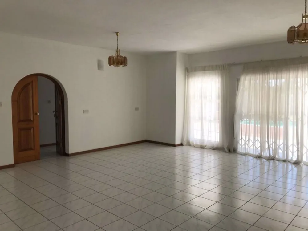 Double-storey house for sale in Phakalane, Botswana - 3BO1735547 Double-storey house for sale in Phakalane, Botswana - 3BO1735547