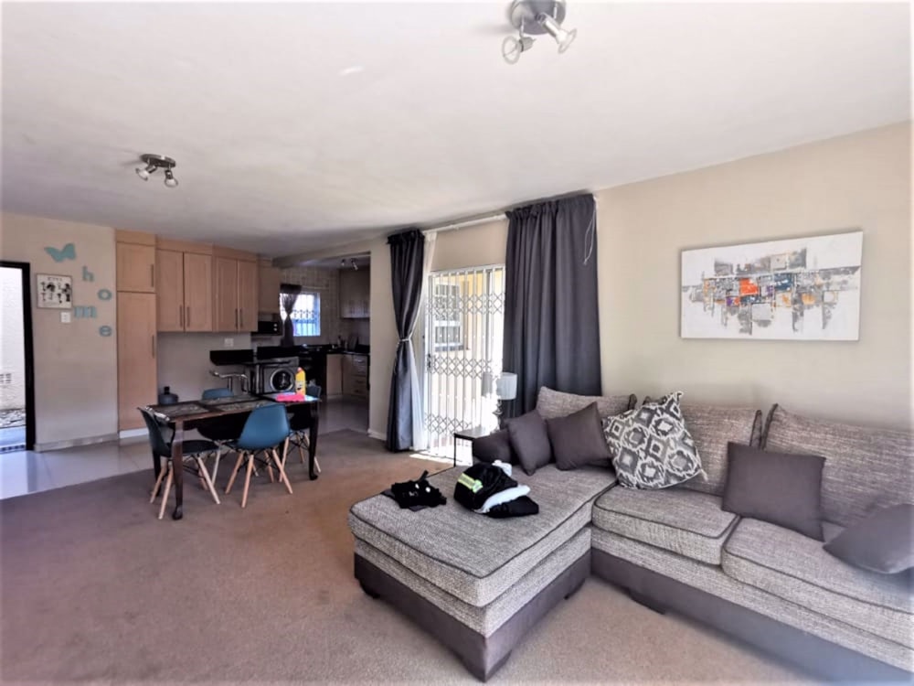 Security complex home let in Meer en See - 1RY1671780 Security complex home let in Meer en See - 1RY1671780