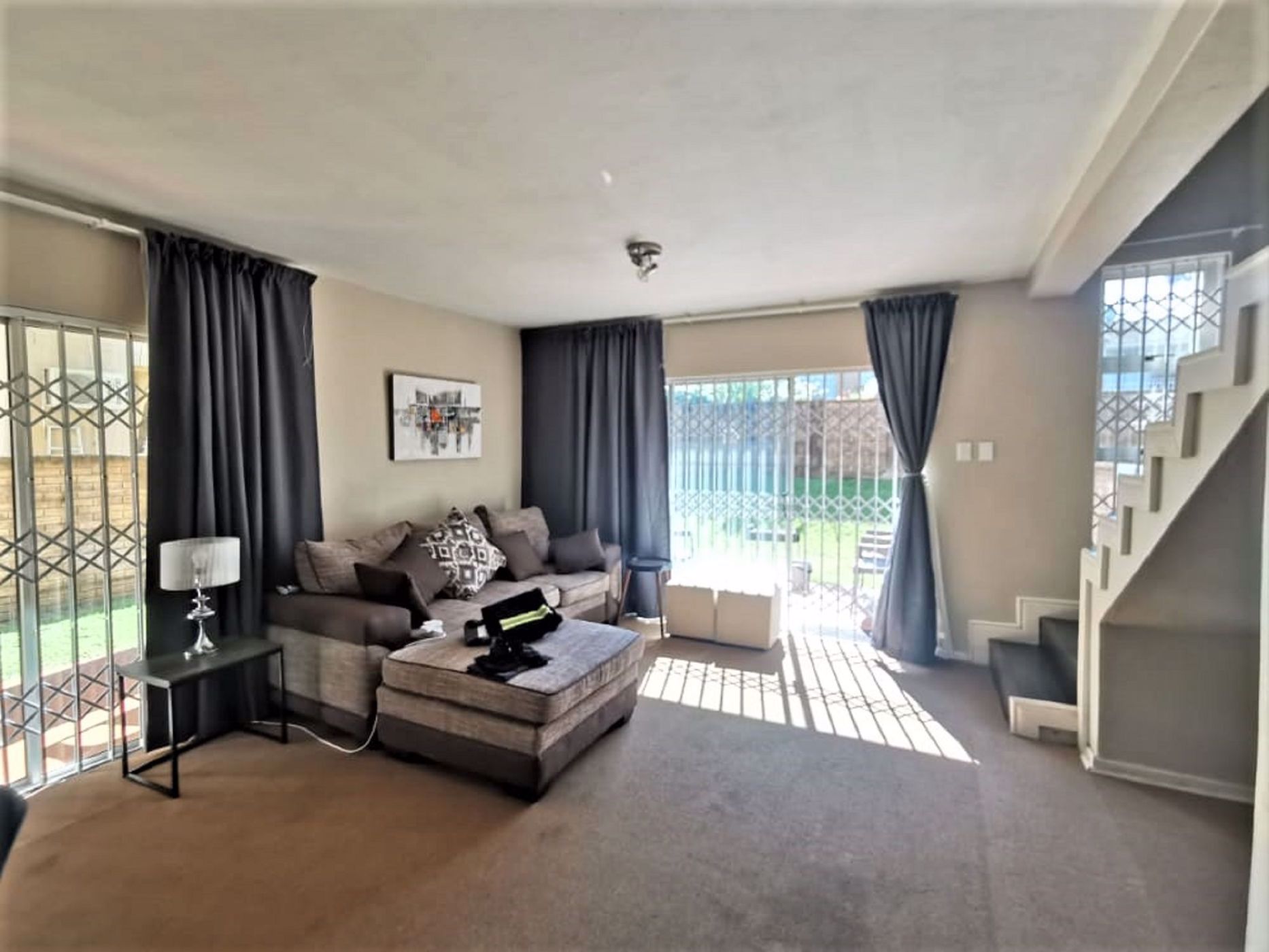 Security complex home let in Meer en See - 1RY1671780