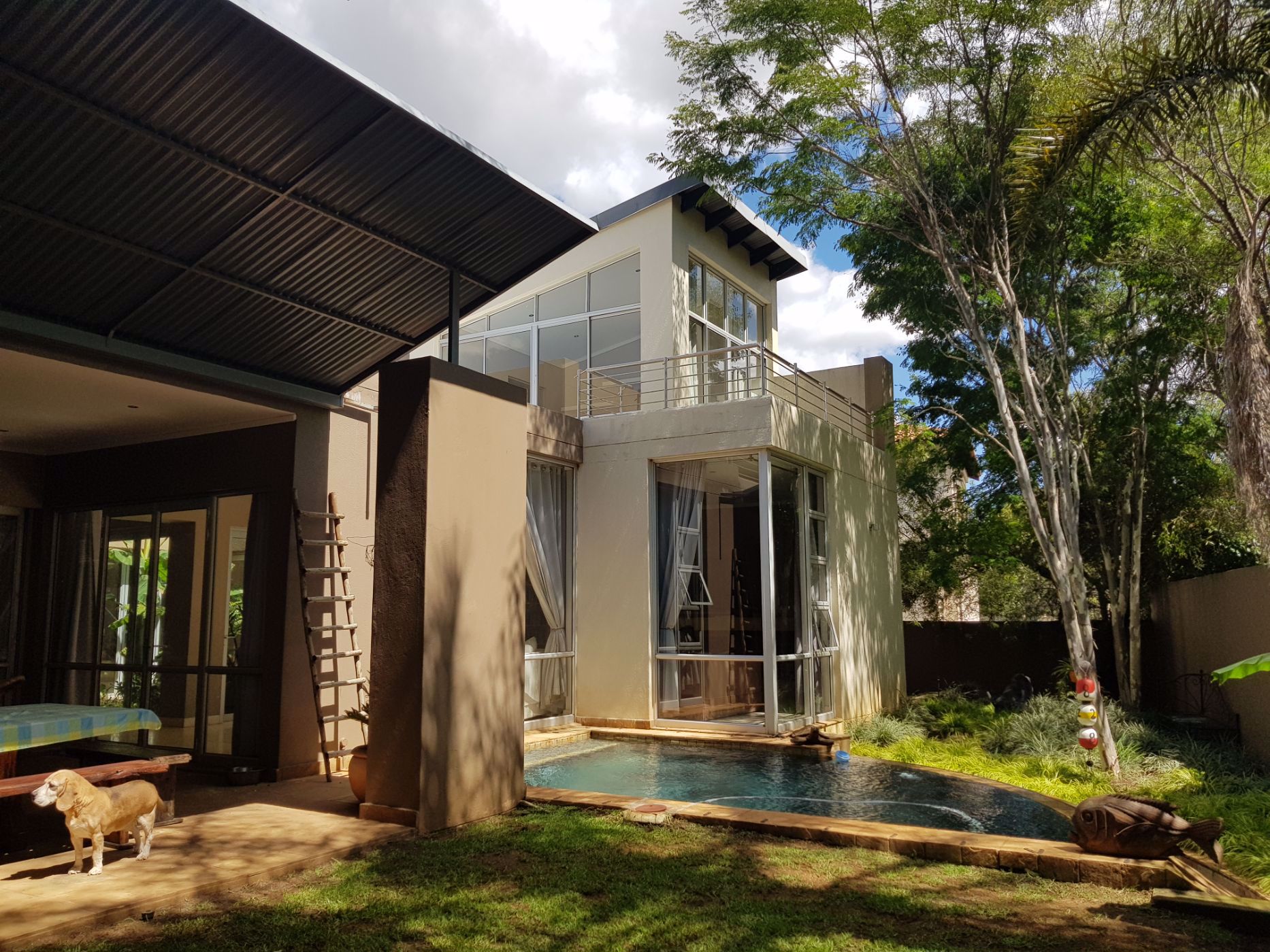 Security estate home sold in Midstream Estate - CN1678863