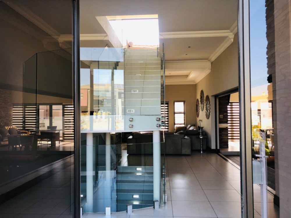 Golf estate house for sale in Blue Valley Golf Estate - CN1626867 Golf estate house for sale in Blue Valley Golf Estate - CN1626867