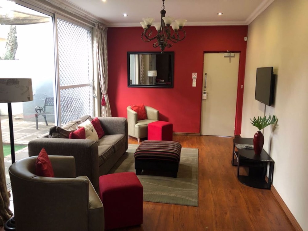 Guesthouse sold in Brooklyn, Pretoria East - PT1522208 Guesthouse sold in Brooklyn, Pretoria East - PT1522208