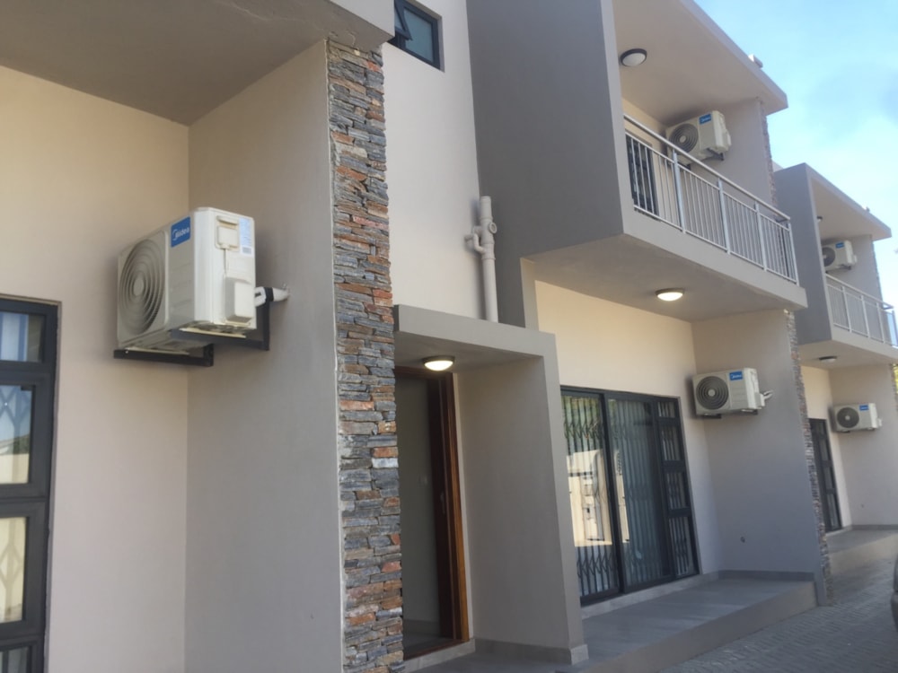 Security complex home to rent in Rhodespark, Zambia - 3ZA1532647
