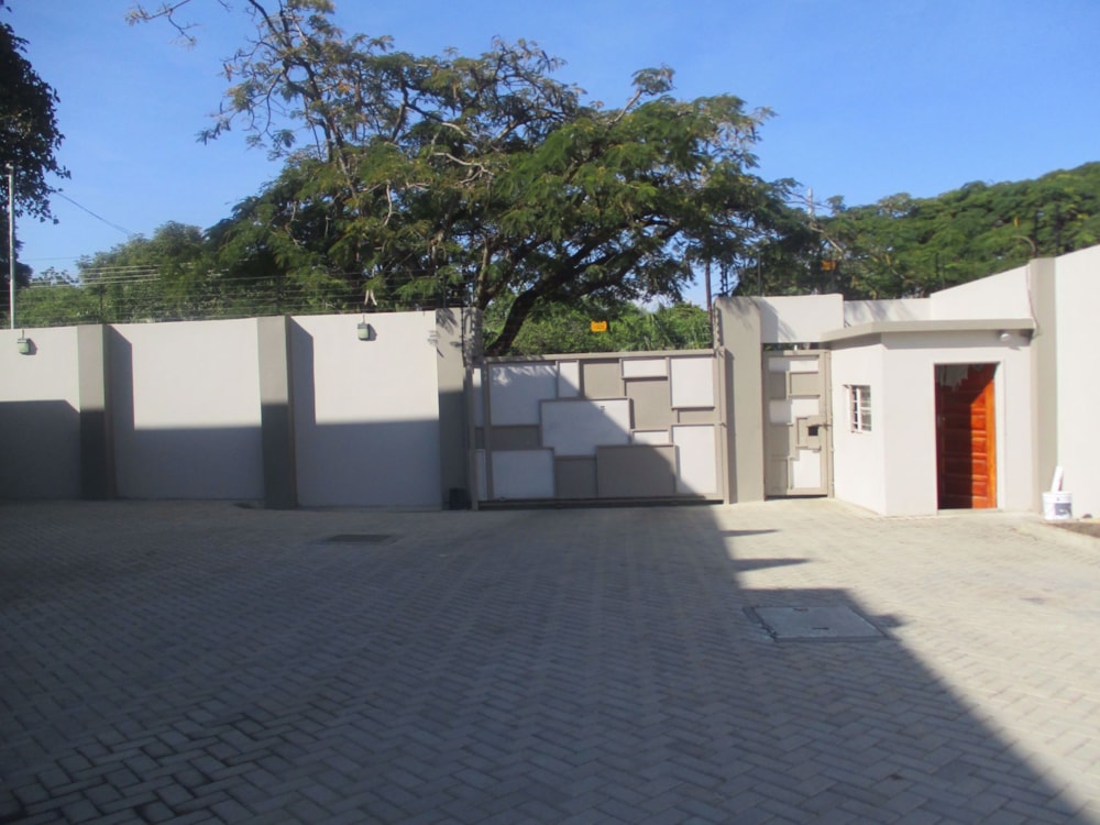 Security complex home to rent in Rhodespark, Zambia - 3ZA1532647