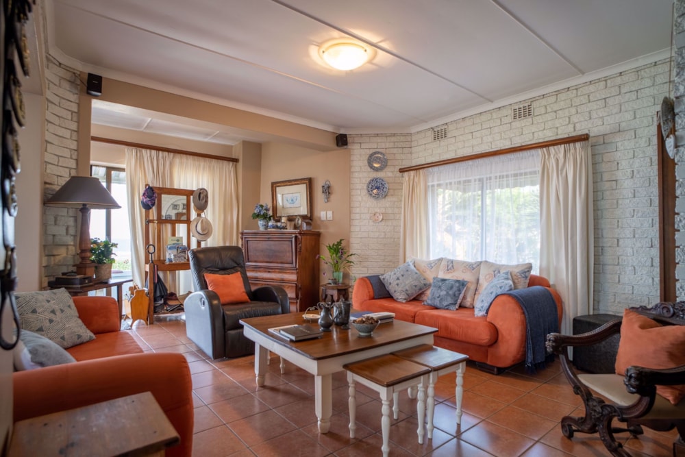 Guesthouse for sale in Shelly Beach - 1PX1533222