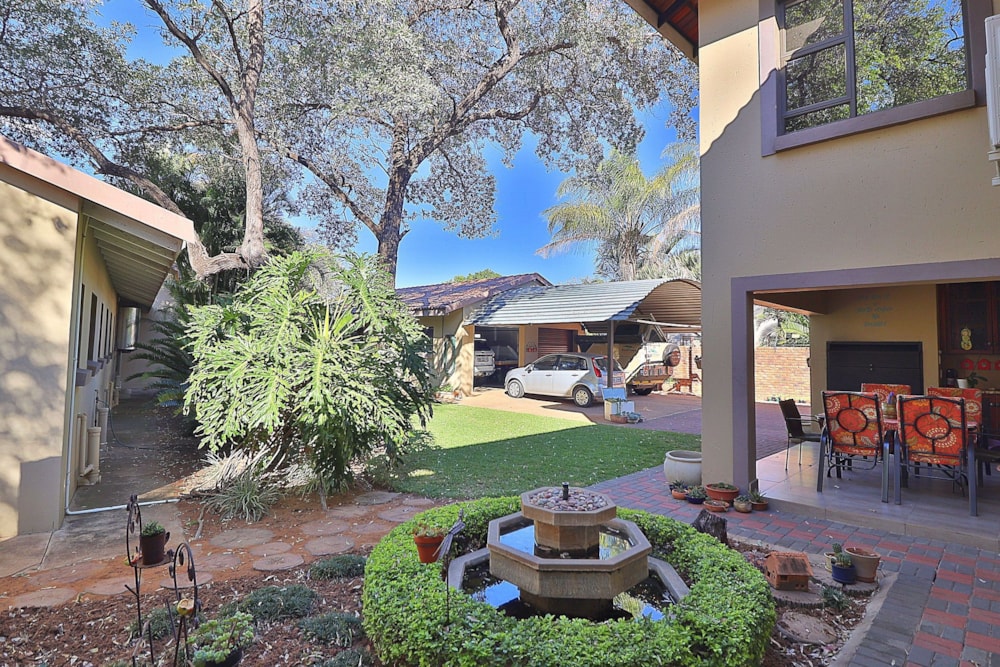 Double-storey house for sale in Ellisras (Lephalale) - 1ER1533130