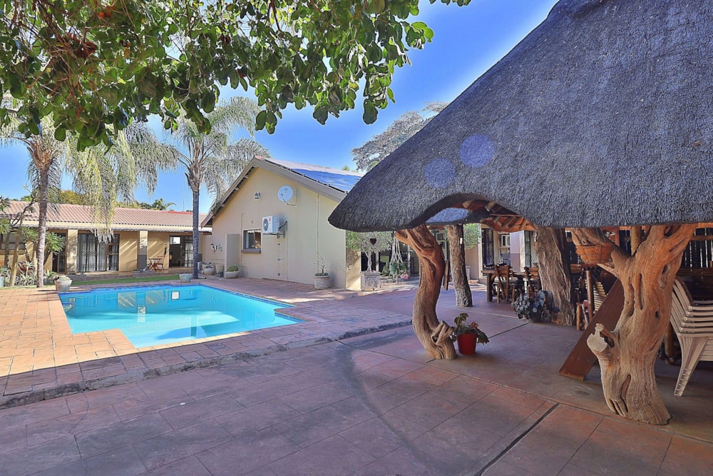 Double-storey house for sale in Ellisras (Lephalale) - 1ER1533130 Double-storey house for sale in Ellisras (Lephalale) - 1ER1533130