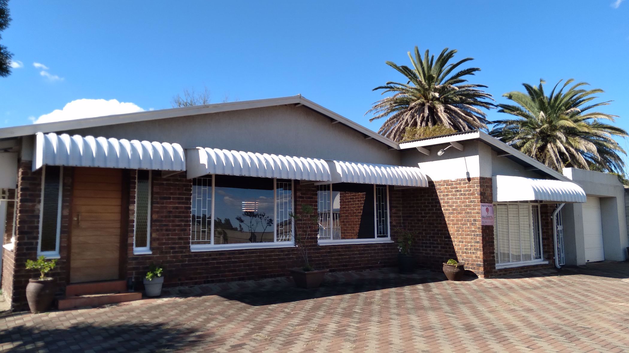 House for sale in Newcastle - 1NW1533286