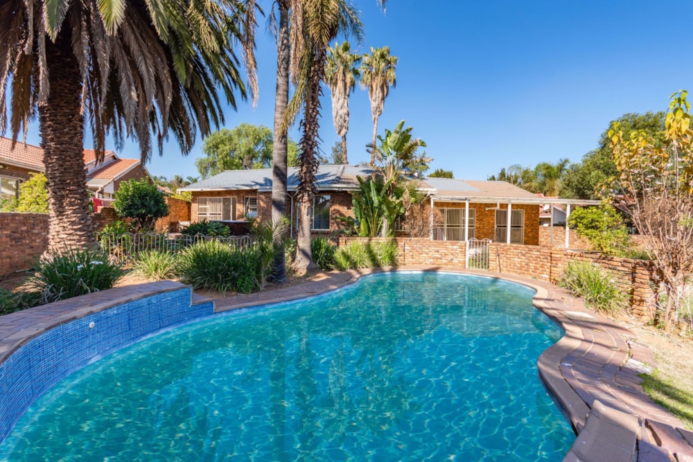 House for sale in Norkem Park - EN1580746 House for sale in Norkem Park - EN1580746