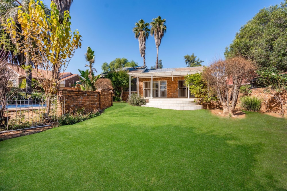 House for sale in Norkem Park - EN1580746 House for sale in Norkem Park - EN1580746