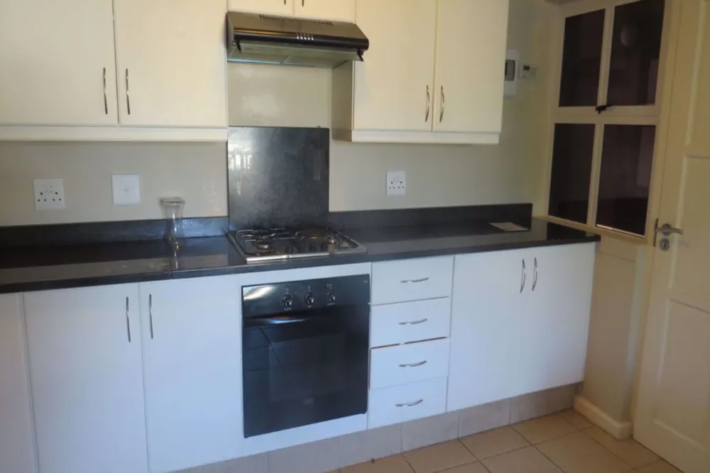 Apartment to rent in Grahamstown Central (Makhanda Central)  - 1GC1751833