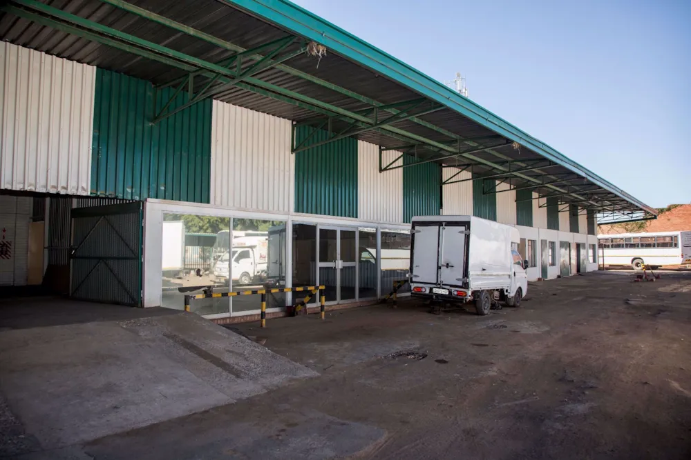 Commercial industrial property for sale in Kimberley - 1KJ1741360 Commercial industrial property for sale in Kimberley - 1KJ1741360