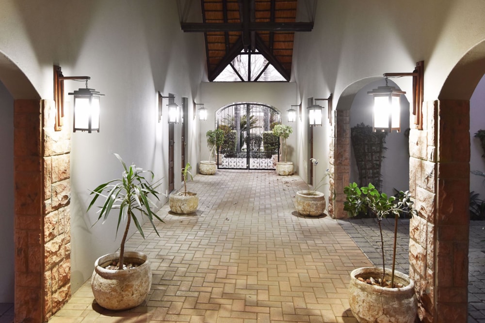 Double-storey house for sale in Kyalami Estates - MR1535823 Double-storey house for sale in Kyalami Estates - MR1535823