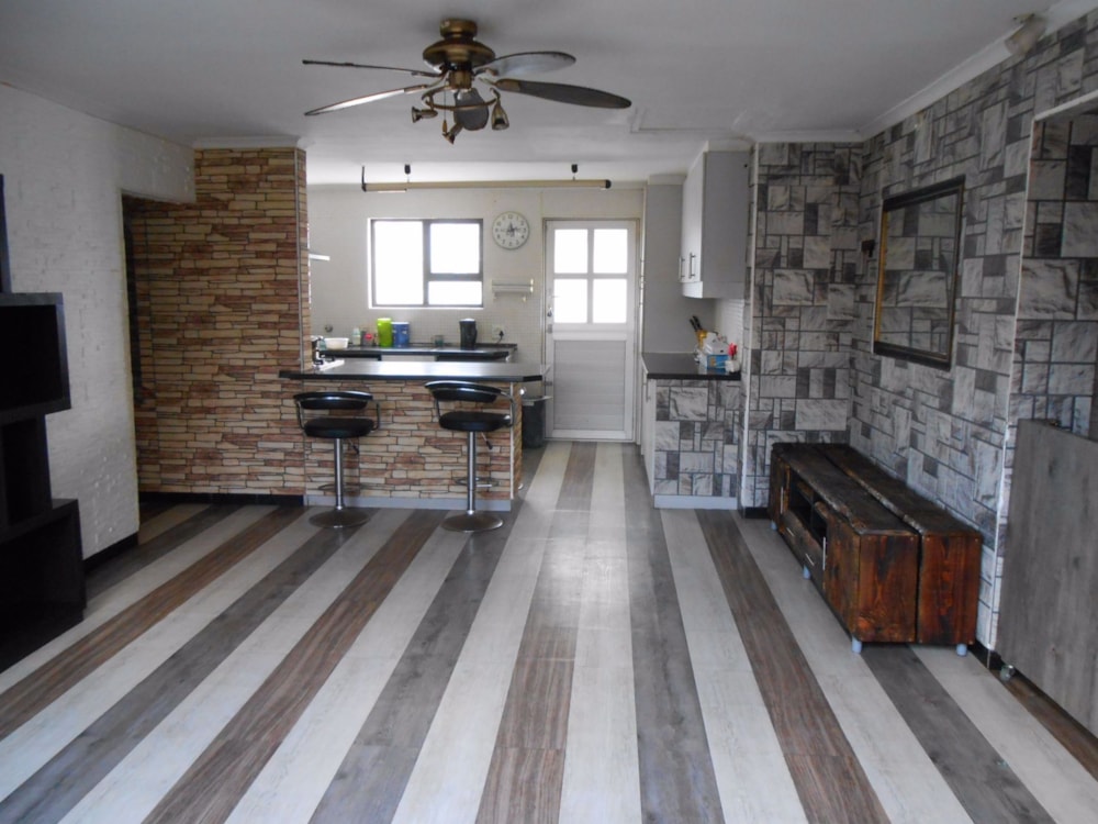 House for sale in Wavecrest - 1MN1731942