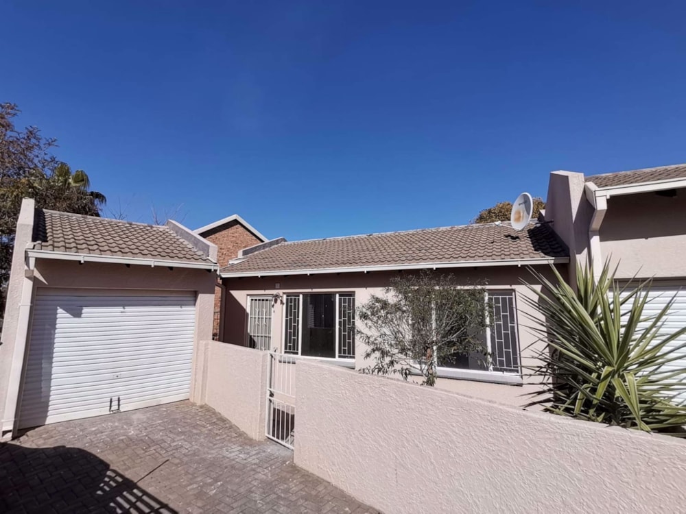 Townhouse sold in Langenhovenpark - 1BX1669996 Townhouse sold in Langenhovenpark - 1BX1669996