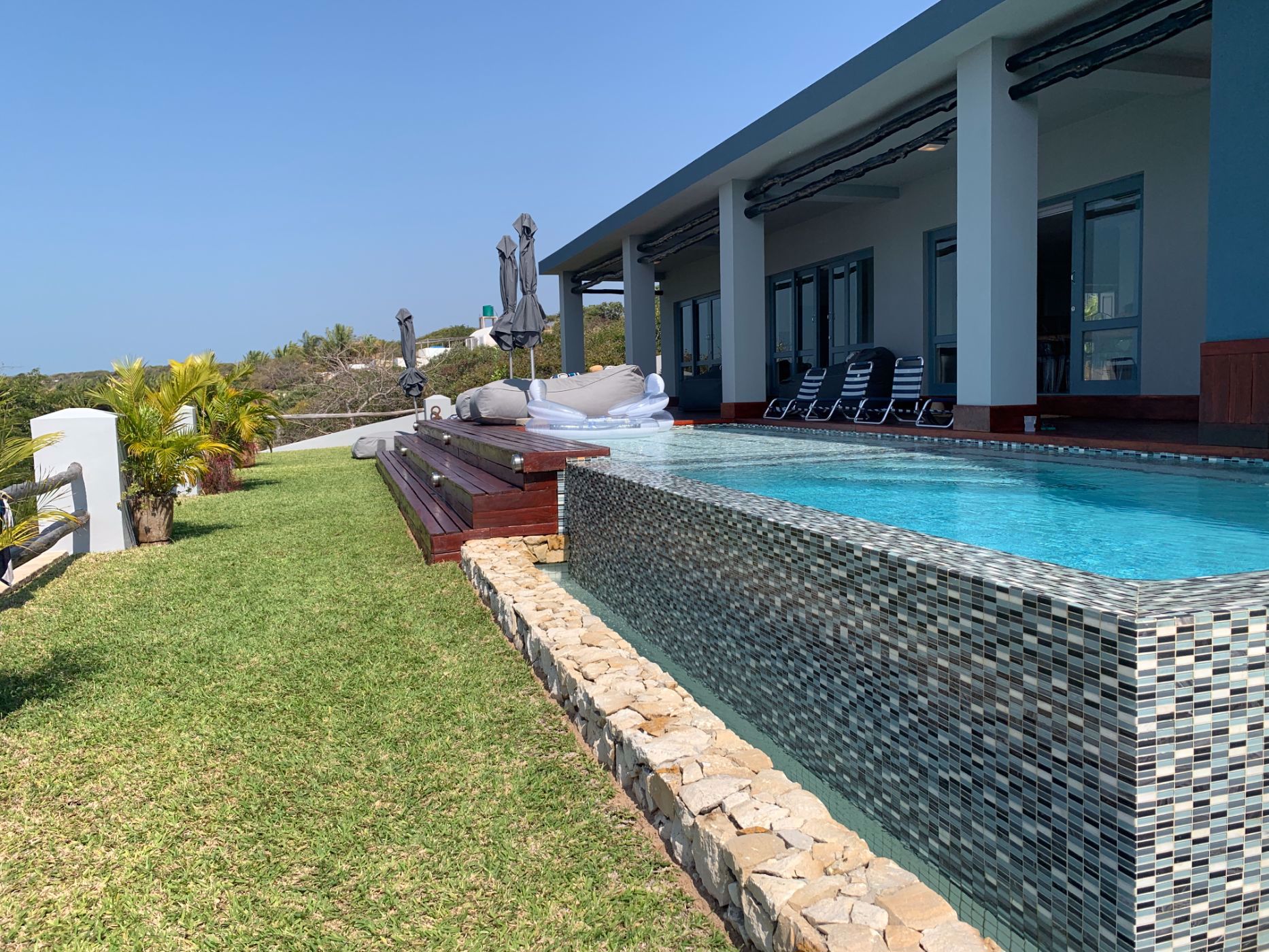 Beach resort for sale in Vilanculos, Mozambique - 3MQ1536246