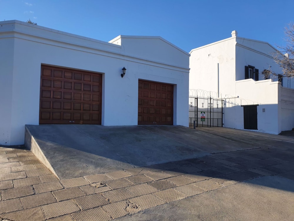 House for sale in Graaff-Reinet - 1KK1536560 House for sale in Graaff-Reinet - 1KK1536560