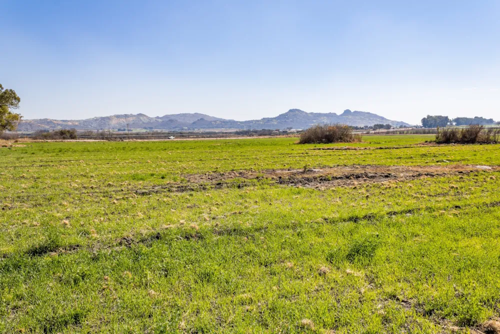 Mixed use farm for sale in Brits - 1HR1644788 Mixed use farm for sale in Brits - 1HR1644788