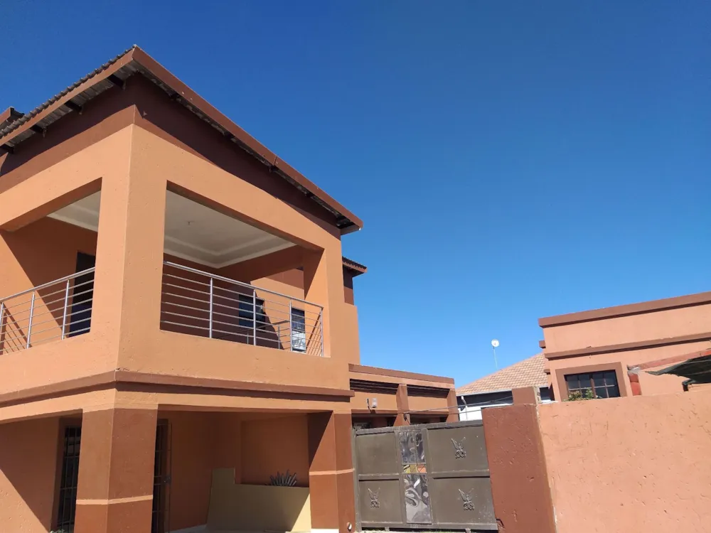 Double-storey house for sale in Aerorand - 1MD1537668