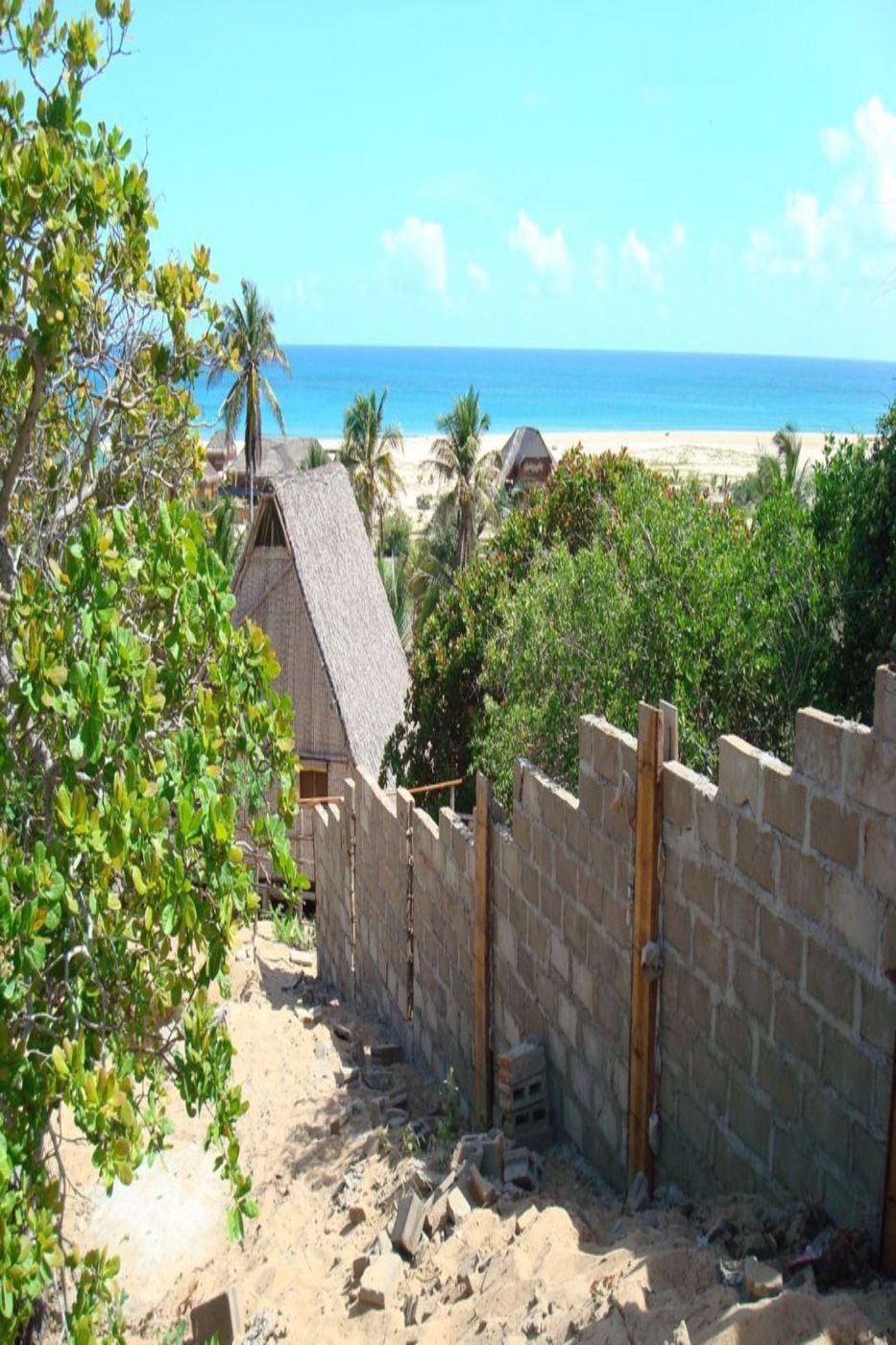 Vacant land for investment in Praia da Barra, Mozambique - 3MQ1538136