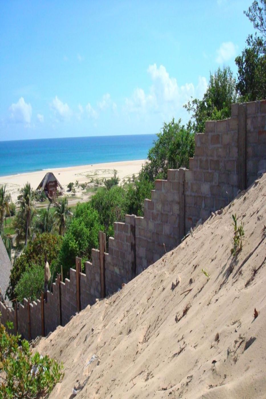 Vacant land for investment in Praia da Barra, Mozambique - 3MQ1538136