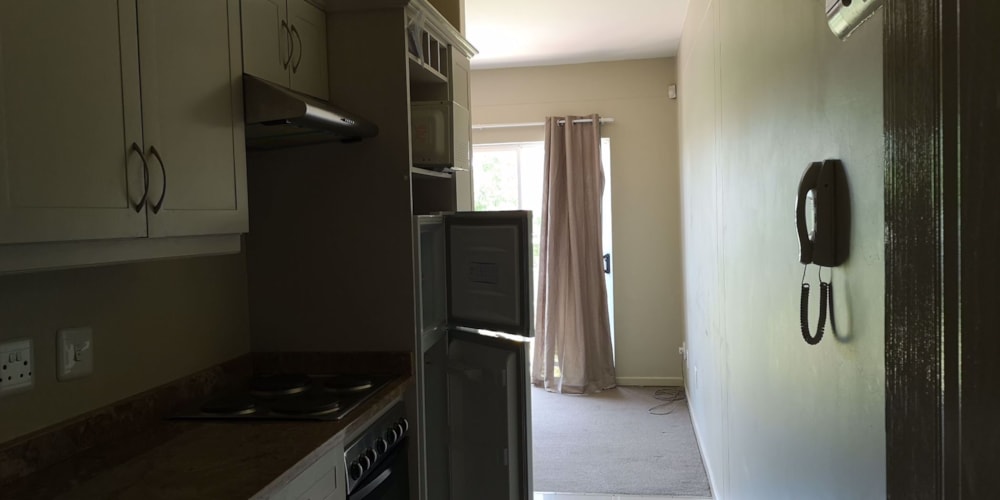 Bachelor apartment to rent in Grahamstown Central (Makhanda Central) - 1GC1710573 Bachelor apartment to rent in Grahamstown Central (Makhanda Central) - 1GC1710573