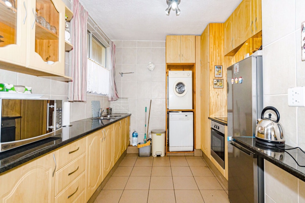 Apartment for sale in Amanzimtoti - 1WB1714723 Apartment for sale in Amanzimtoti - 1WB1714723