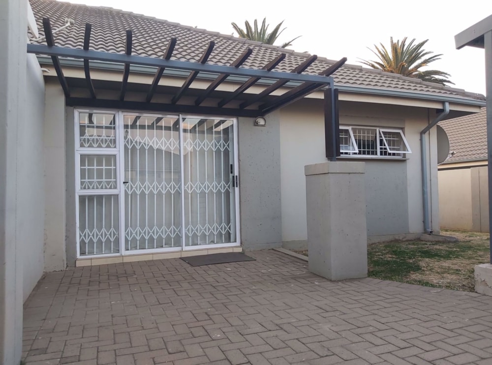 Townhouse for sale in Hoeveld Park - 1WD1539110