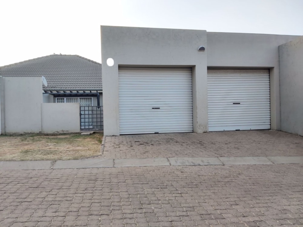 Townhouse for sale in Hoeveld Park - 1WD1539110