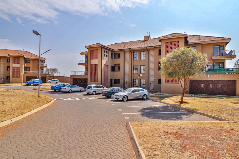 Townhouse for sale in Lenasia - 1GV1688724 Townhouse for sale in Lenasia - 1GV1688724