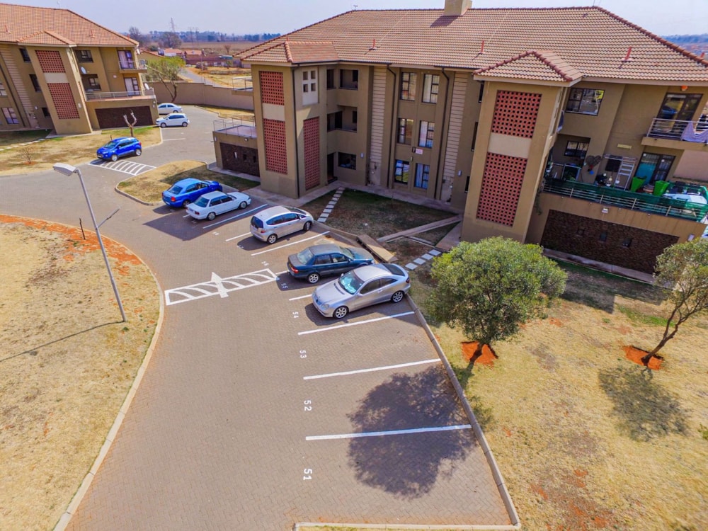 Townhouse for sale in Lenasia - 1GV1688724 Townhouse for sale in Lenasia - 1GV1688724