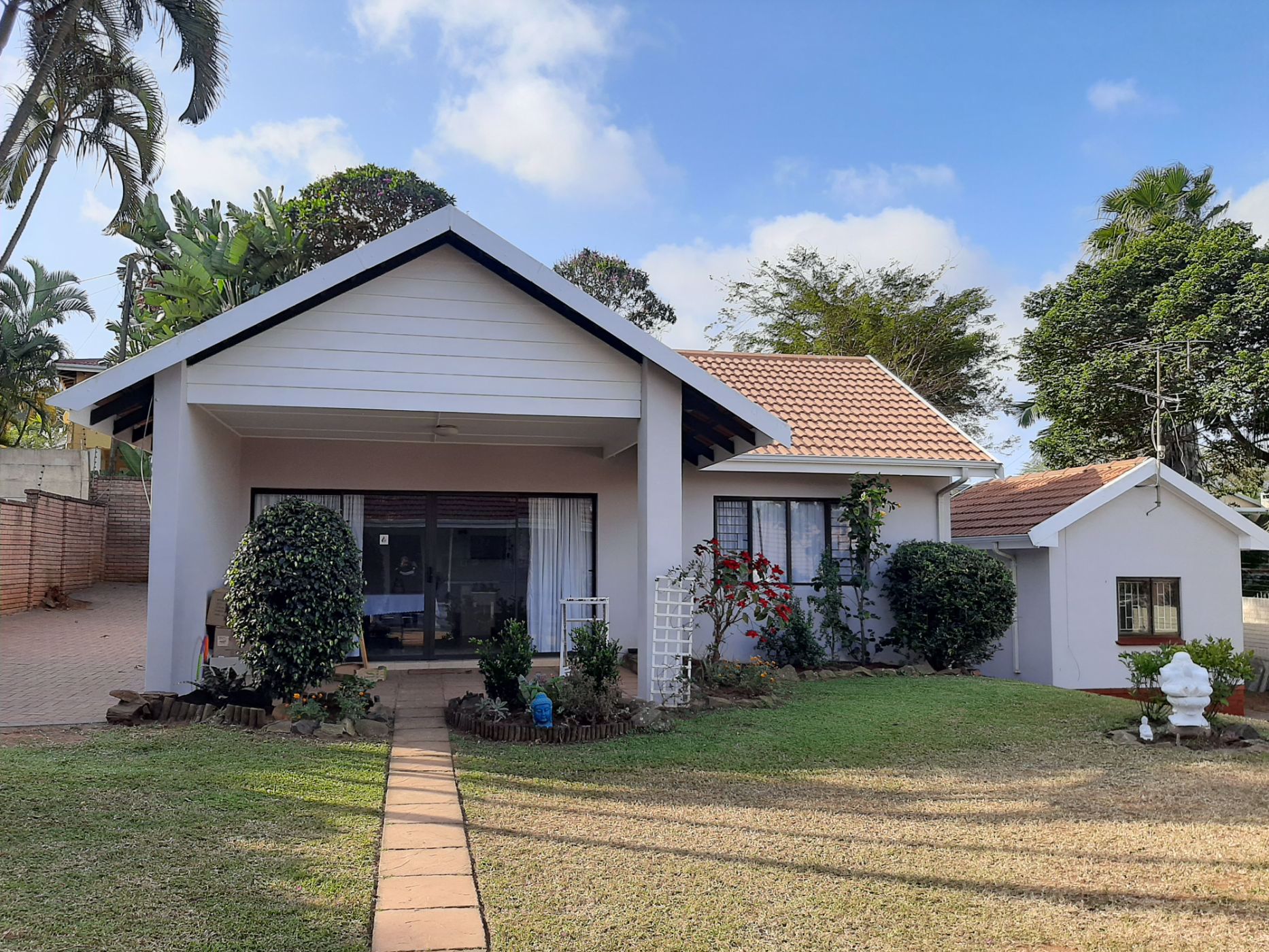 Cottage let in Glenashley - 1ND1685721