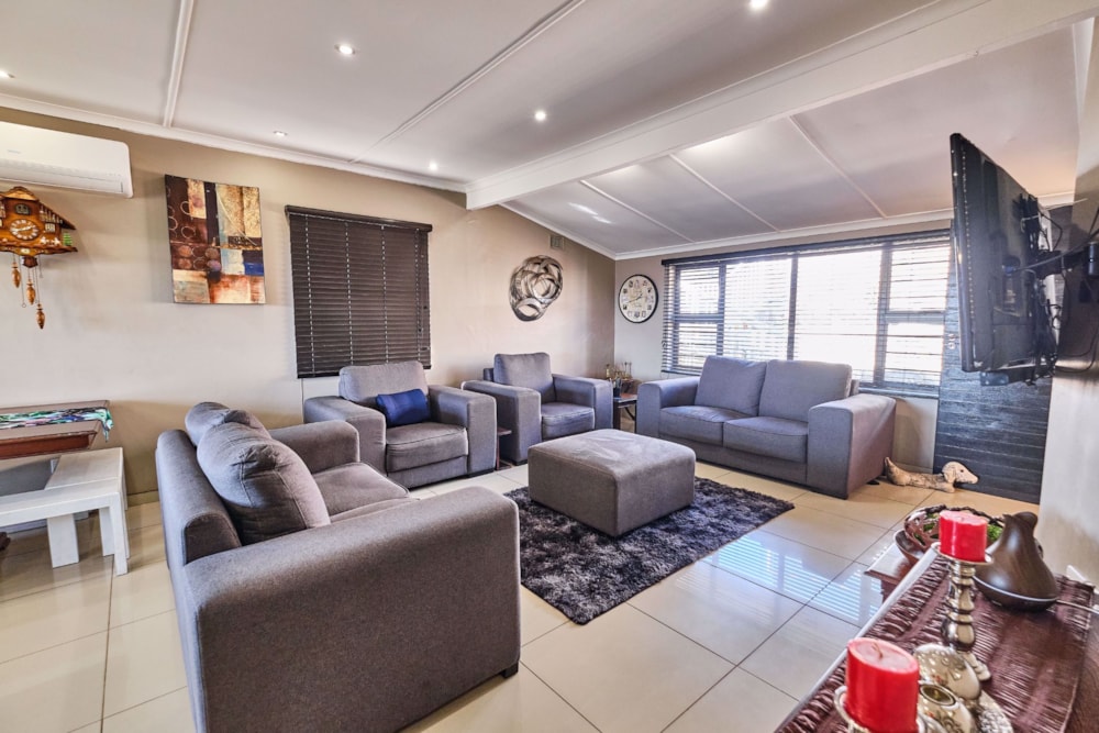 House for sale in Bluff - 1WB1630700