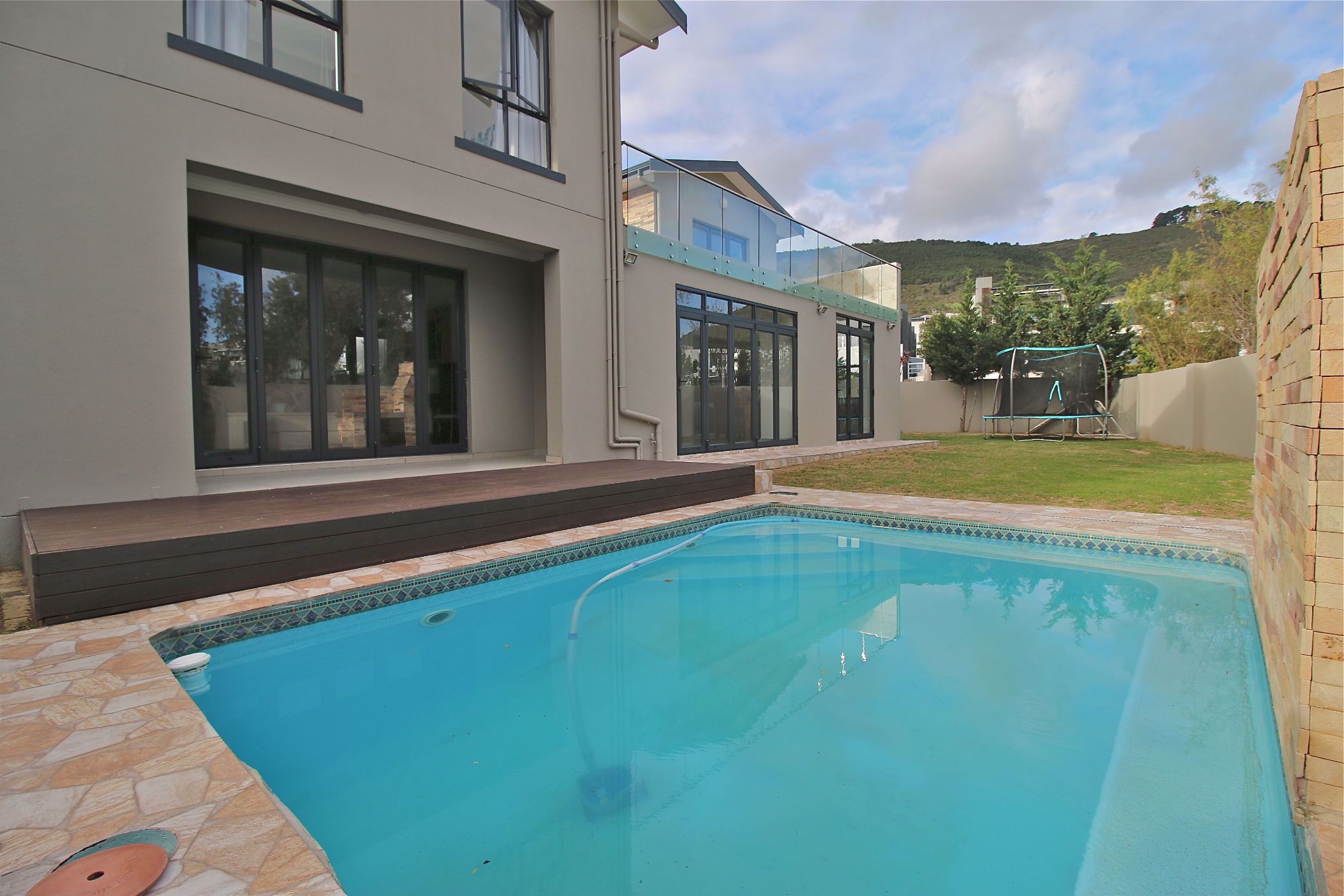 Double-storey house for sale in Baronetcy Estate - 1PLA1717238