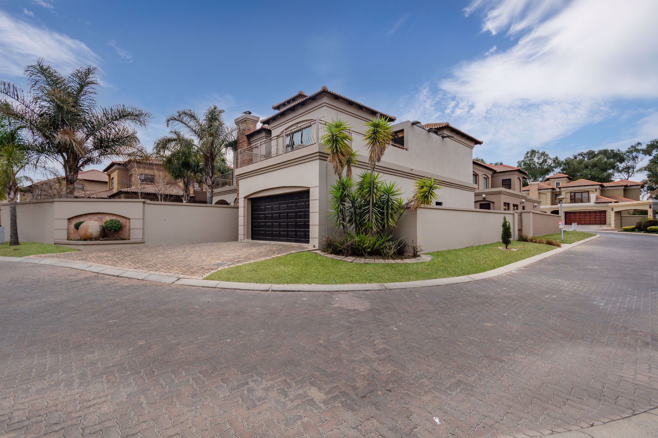 Double-storey cluster for sale in Morehill - EN1600479