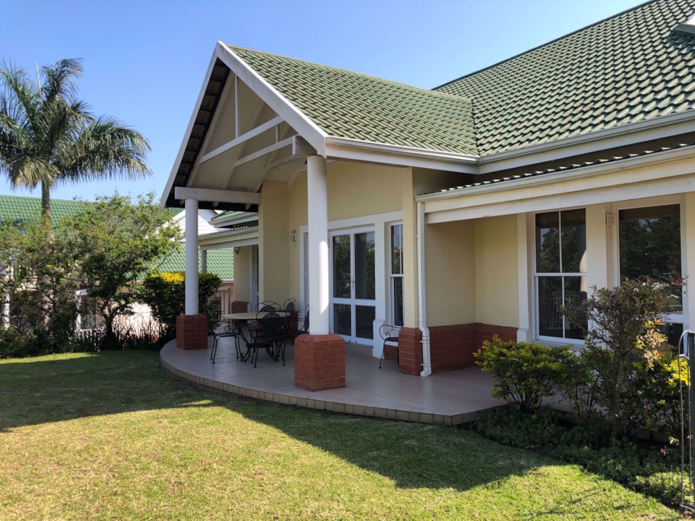 Townhouse to rent in Mount Edgecombe Country Estate - 1MT1746782