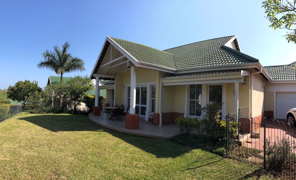 Townhouse to rent in Mount Edgecombe Country Estate - 1MT1746782