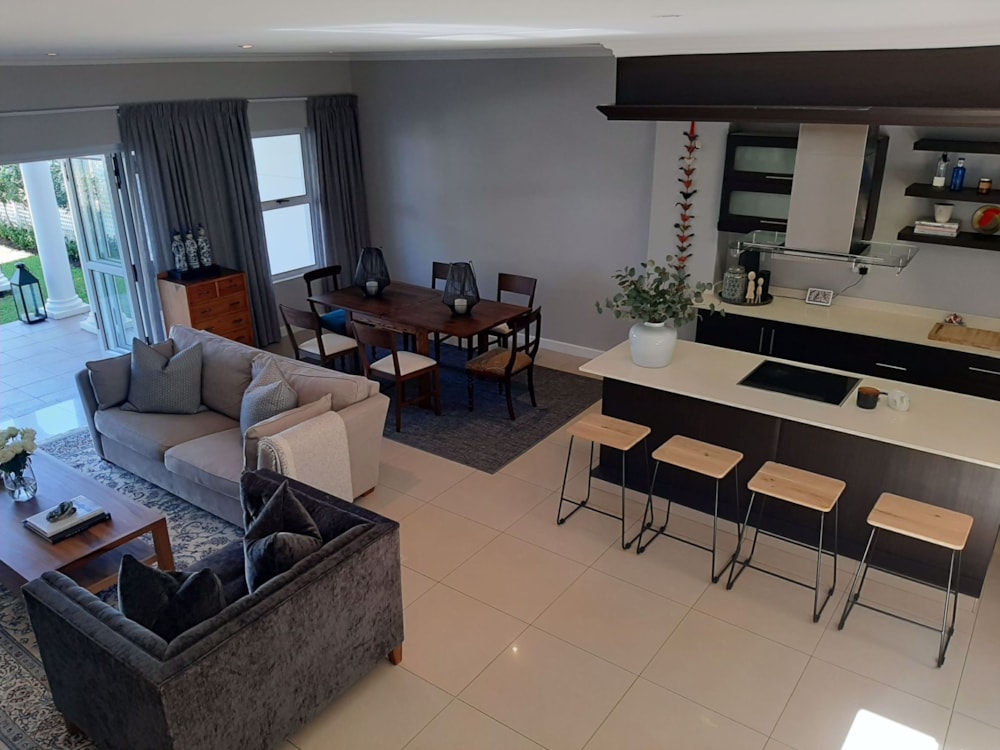 Townhouse to rent in La Lucia - 1ND1731540