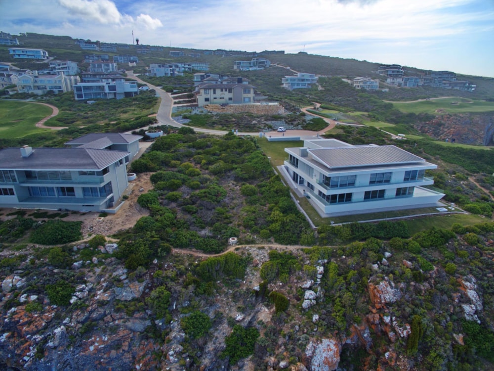 Residential vacant land for sale in Pinnacle Point Golf Estate - 1MB1575298