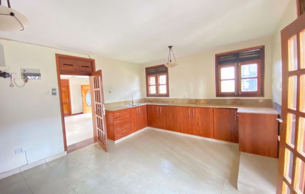 House to rent in Bugolobi, Uganda - 3UG1641944 House to rent in Bugolobi, Uganda - 3UG1641944