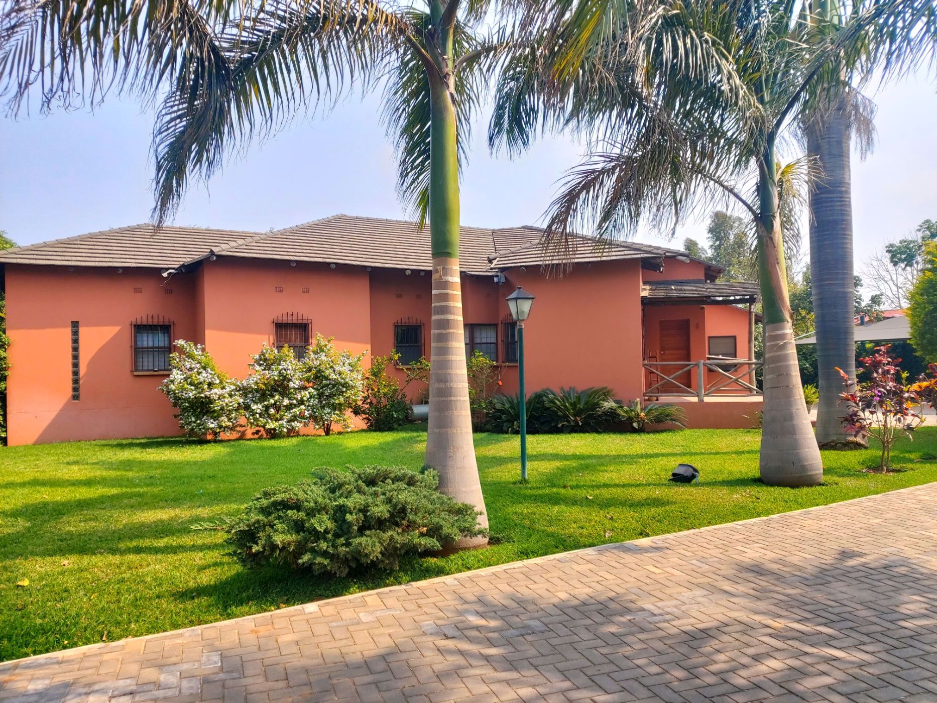 Security complex home to rent in Longacres, Zambia - 3ZA1543391