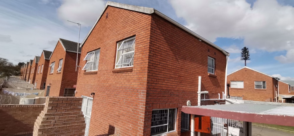 Townhouse for sale in King Williams Town (Qonce) - 1MH1542881